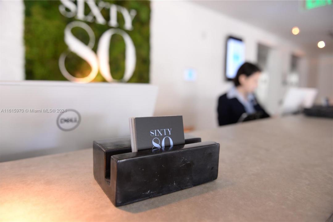 6080 Collins Ave, Miami Beach, FL 33140