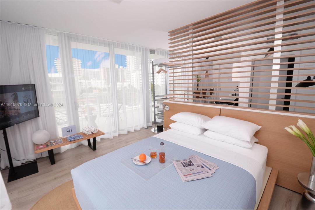 6080 Collins Ave, Miami Beach, FL 33140