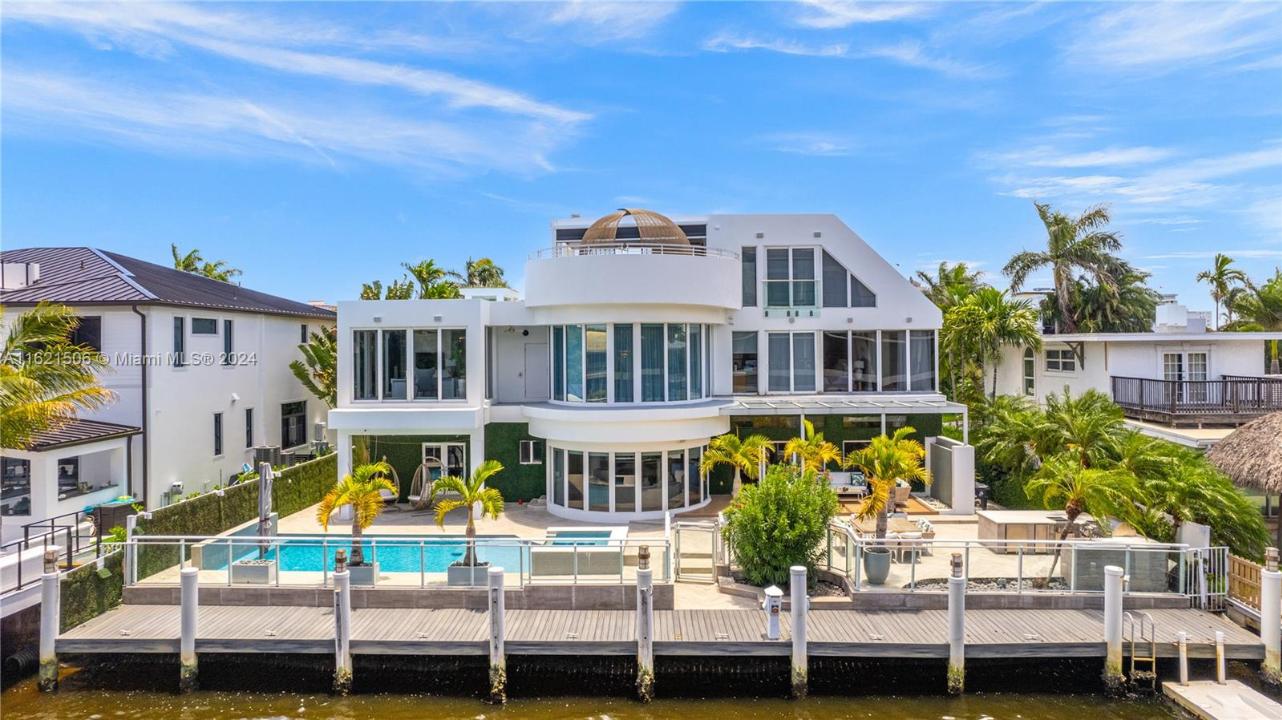 1319 Seminole Dr, Fort Lauderdale, FL 33304