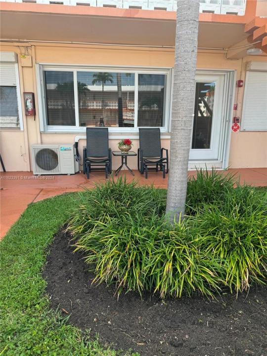 Hallandale Beach, FL 33009