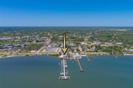 806 Indian River Dr, Sebastian, FL 32958