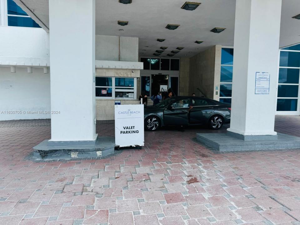 5445 Collins Ave 402, Miami Beach, FL 33140