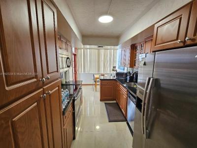 18051 Biscayne Blvd 1005, Aventura, Florida 33160, USA