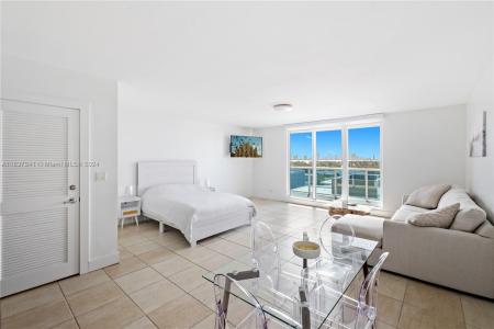 2301 Collins Ave 1229, Miami Beach, Florida 33139, USA