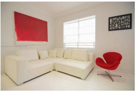 130 3rd St 101, Miami Beach, Florida 33139, USA