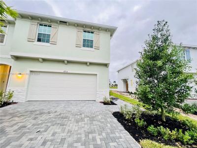 6915 Harbours Edge Ave, Lake Worth, Florida 33467, USA