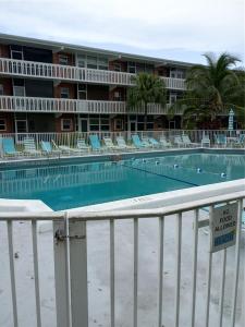 141 NE 10th Ave 28A, Hallandale Beach, Florida 33009, USA