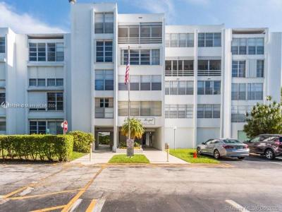 6923 Cypress Rd D16, Plantation, Florida 33317, USA