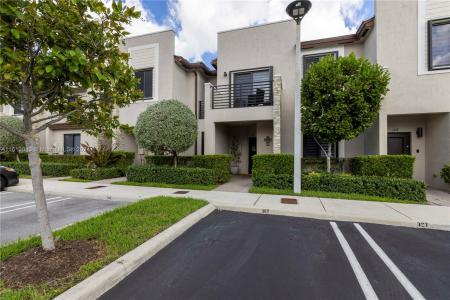 387 NE 208th Ter 387, Miami, Florida 33179, USA