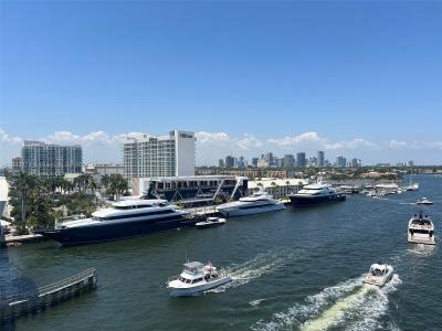 2426 SE 17th St 206A, Fort Lauderdale, Florida 33316, USA
