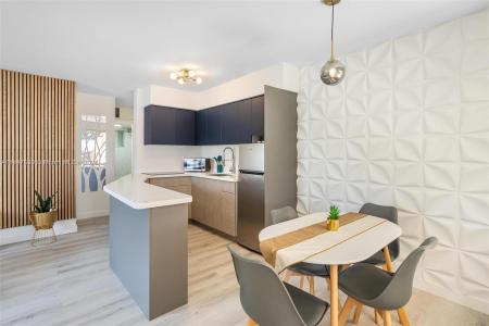 2624 NE 30th Pl 101B, Fort Lauderdale, Florida 33306, USA