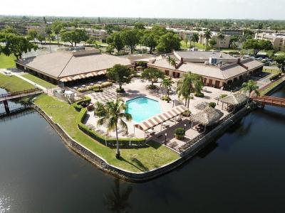 9580 Sunrise Lakes Blvd 306, Sunrise, Florida 33322, USA
