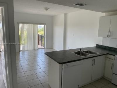 3410 Coral Way 607, Miami, Florida 33145, USA