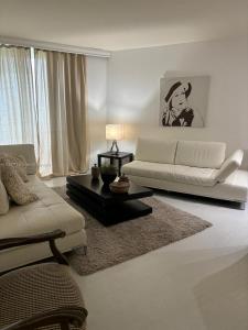 19501 W Country Club Dr 2601, Aventura, Florida 33180, USA