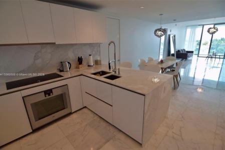 10201 Collins Ave 405, Bal Harbour, Florida 33154, USA