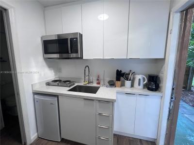 2008 Pierce St 5, Hollywood, Florida 33020, USA