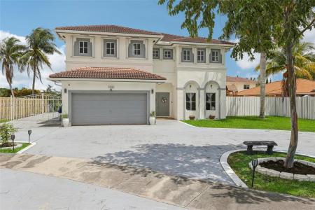 15045 SW 38th Ter, Miami, Florida 33185, USA