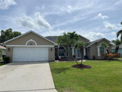 6482 NW Regal Cir, Port St. Lucie, Florida 34983, USA