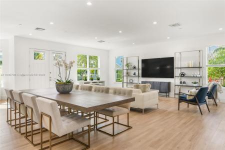 55 SE Seminole St A, Stuart, Florida 34994, USA