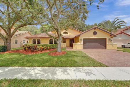 1910 E Oak Knoll Cir, Davie, Florida 33324, USA
