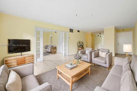 124 NE 19th Ct 114B, Wilton Manors, Florida 33305, USA