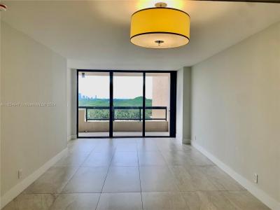 2555 Collins Ave 904, Miami Beach, Florida 33140, USA