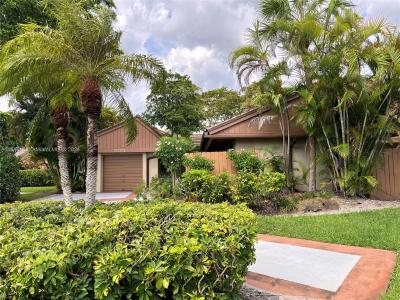 20301 NE 10th Pl, Miami, Florida 33179, USA