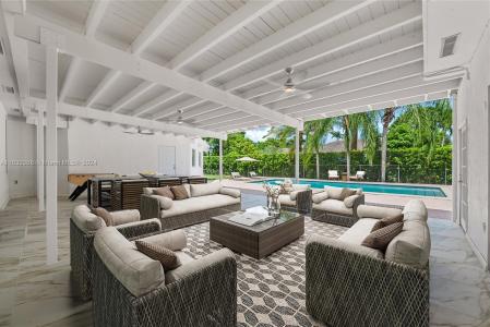 12525 SW 72nd Ave, Pinecrest, Florida 33156, USA