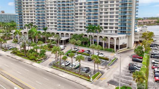 3800 S Ocean Dr G3, Hollywood, Florida 33019, USA