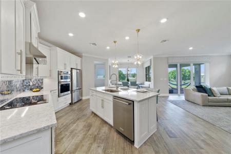 4534 Greenway Dr, Hollywood, Florida 33021, USA