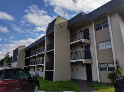 7820 S Colony Cir S 210, Tamarac, Florida 33321, USA