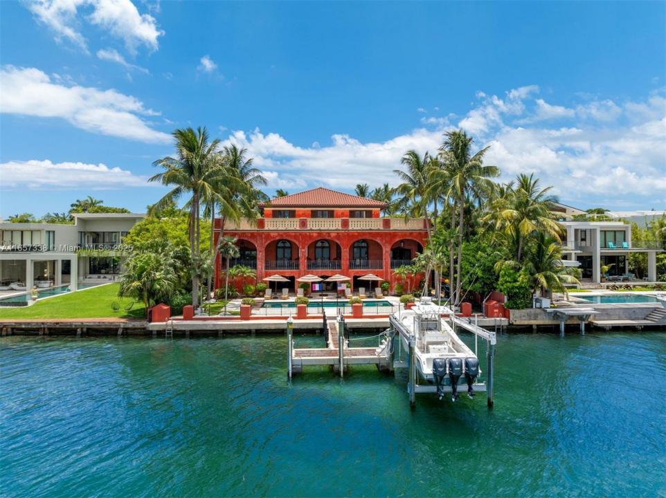 230 Harbor Drive, Key Biscayne, FL 33149