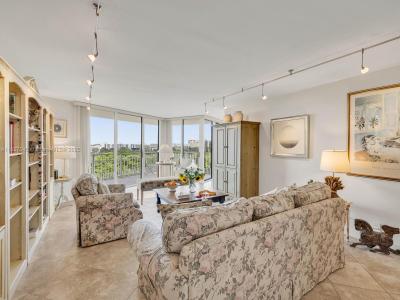 2000 Towerside Ter 901, Miami, Florida 33138, USA