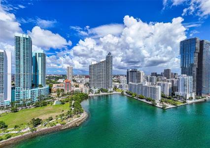 2020 N Bayshore Dr 610, Miami, Florida 33137, USA