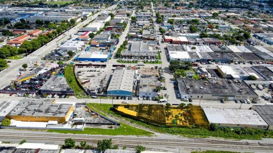 300 W 22nd, Hialeah, Florida 33010, USA