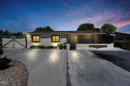 523 NW 3rd Way, Deerfield Beach, Florida 33441, USA