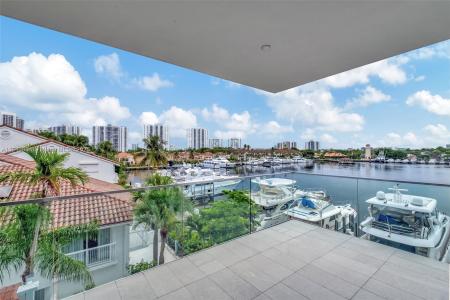 3750 Yacht Club Dr TH1 + BOAT SLIP, Aventura, Florida 33180, USA