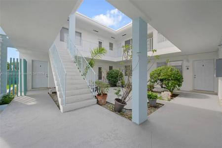 501 NE 82nd Ter 7, Miami, Florida 33138, USA