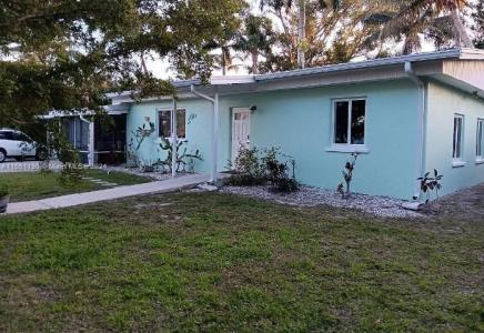 5525 Avenue B, Other City - In The State Of Florida, Florida 33922, USA
