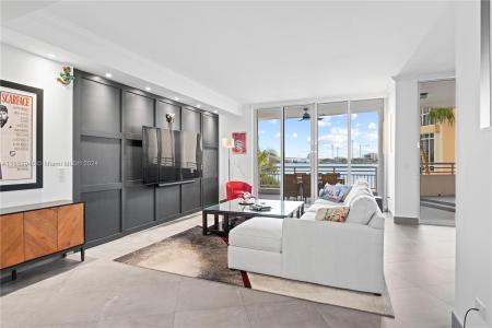 848 Brickell Key Dr 301, Miami, Florida 33131, USA