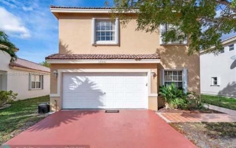 10561 SW 13th Ct, Pembroke Pines, Florida 33025, USA