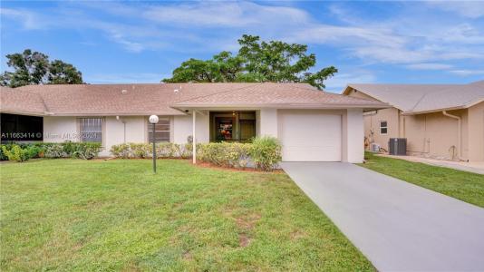 5372 Crystal Anne Dr, West Palm Beach, Florida 33417, USA