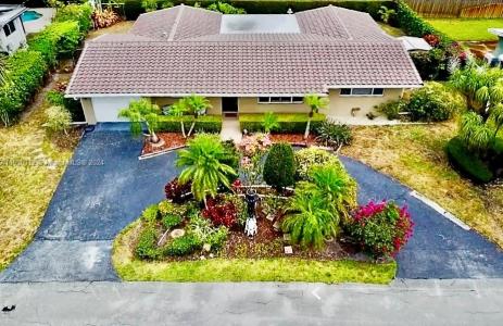 2221 NE 35th St, Lighthouse Point, Florida 33064, USA