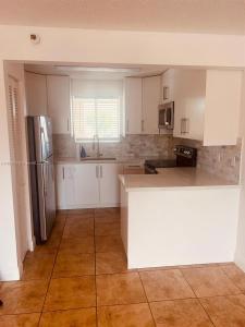 7785 W 30th Ct F-210, Hialeah, Florida 33018, USA