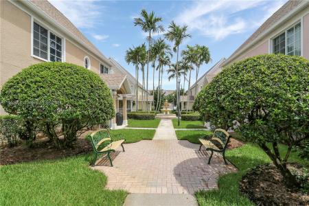 1607 SE Pomeroy St 6-5, Stuart, Florida 34997, USA