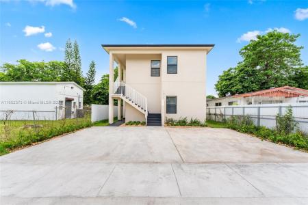 1814 NW 70th St, Miami, Florida 33147, USA