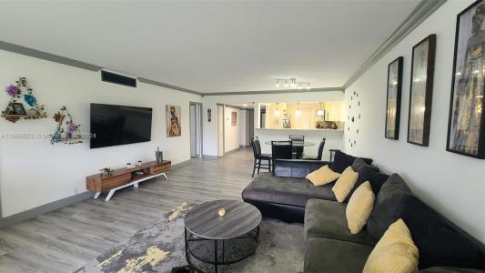 2650 S Course Dr 401, Pompano Beach, Florida 33069, USA