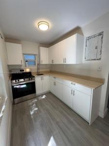 613 NW 15th Ave 2, Pompano Beach, Florida 33069, USA