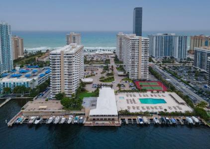 1965 S Ocean Dr 11P, Hallandale Beach, FL 33009