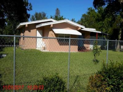 2921 NW 29th Ter, Oakland Park, Florida 33311, USA